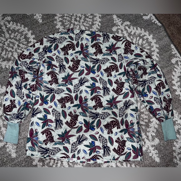 ⭐️Crest Softwear, long sleeve scrub top, size small⭐️Great Condition ⭐️ - Picture 3 of 9